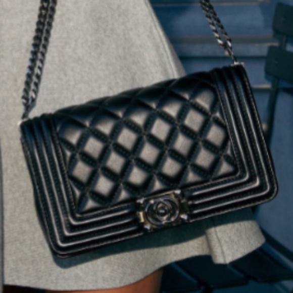 NWT Chic Revival Quilted Leather Shoulder Bag by Vici Collection - Picture 2 of 12